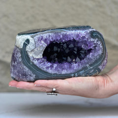 Semi precious stone, large amethyst geode